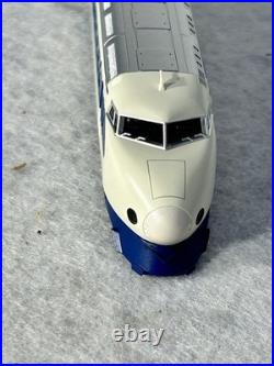 Nice KATO Japanese Bullet Train 2- Engine/2-Car Passenger Set N GAUGE