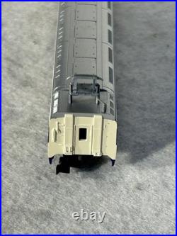 Nice KATO Japanese Bullet Train 2- Engine/2-Car Passenger Set N GAUGE