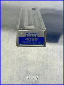 Nice KATO Japanese Bullet Train 2- Engine/2-Car Passenger Set N GAUGE