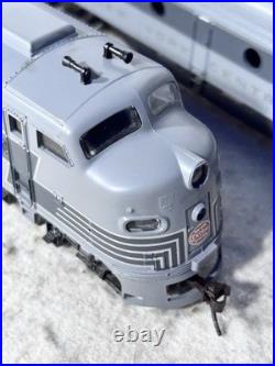 Nice Rivarossi/IHC NYC RR E-8/9 A and B/7 Car Passenger Set HO Locos Ex Boxes