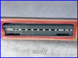 Nice Rivarossi/IHC NYC RR E-8/9 A and B/7 Car Passenger Set HO Locos Ex Boxes