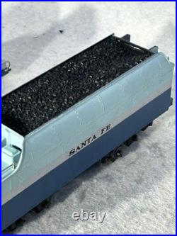 Nice Rivarossi SF RR Blue Goose 4-6-4 Loco/5-Car Passenger Set/(Ex Loco Box)