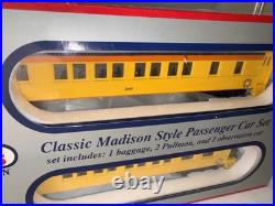 O Gauge 3-Rail Williams 43453 C&O Chessie System 60' Madison Passenger 4-Car Set O Gauge 3-Rail Williams 43453 C&O Chessie System 60' Madison Passenger 4-Car Set