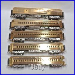 O MTH 20-4029 Millennium Series Gold Plated 5 Car Madison Passenger Set