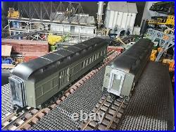 O Scale 2 Car Passenger Set for Your Train Layout by MTH