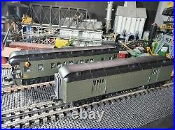 O Scale 2 Car Passenger Set for Your Train Layout by MTH