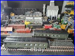 O Scale 2 Car Passenger Set for Your Train Layout by MTH