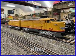 RARE O scale MTH UP ALCO PA Locomotives With Matching 4 Car passenger Set