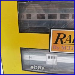 Rail King MTH Electric Train Santa Fe 4-Car Passenger Set 30-67871 New