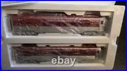 Rail King by MTH O Scale Rock Island 4-Car 60' Streamlined Passenger Set