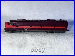 Rivarossi Chicago & Alton E-8/9-2 Engine/7Car Passenger Set HO Pwrd. /Dmy