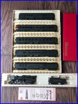 Rivarossi HO Scale Baltimore & Ohio Locomotive Engine / Passenger Cars Set 1540 Rivarossi HO Scale Baltimore & Ohio Locomotive Engine / Passenger Cars Set 1540