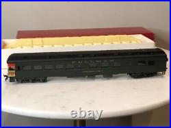 Rivarossi HO Scale Baltimore & Ohio Locomotive Engine / Passenger Cars Set 1540 Rivarossi HO Scale Baltimore & Ohio Locomotive Engine / Passenger Cars Set 1540