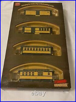 Roundhouse HO Scale Virginia Truckee Overton Old Time Coach/passenger Set