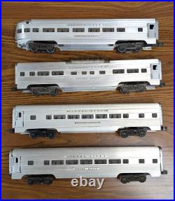 Set of (4) Lionel 2531-2534 Silver Series Aluminum Passenger Car Set Postwar Set of (4) Lionel 2531-2534 Silver Series Aluminum Passenger Car Set Postwar
