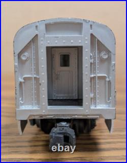 Set of (4) Lionel 2531-2534 Silver Series Aluminum Passenger Car Set Postwar Set of (4) Lionel 2531-2534 Silver Series Aluminum Passenger Car Set Postwar
