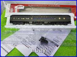 Set of 5 Atlas Passenger Cars HO scale Burlington Pullman