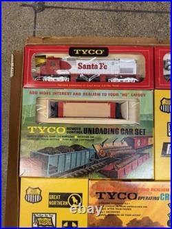 Tyco HO Santa Fe Streamline Passenger Set Dual Lighted Observation Coach Tavern