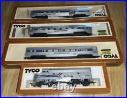 Tyco Streamline Amtrac Passenger Cars Set of 3 with Working Lights
