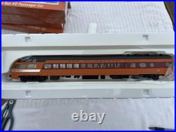 Walthers HO Milwaukee Road Hiawatha 9-Car Passenger Set (LN BOXED)