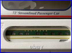 Williams by Bachmann 43161 Southern 72' Streamliner 4-Car Passenger Set O-Gauge