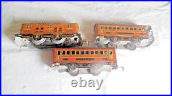 Winner Prewar Tinplate 1030 Engine with1011&1019 Passenger Cars Train Set -Used