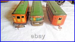 Winner Prewar Tinplate 1030 Engine with1011&1019 Passenger Cars Train Set -Used
